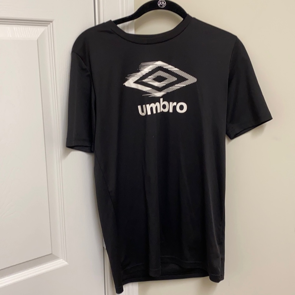 Umbro boys shirt size XL EUC